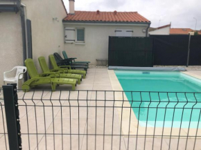 Villa charmante à Saint-Georges-de-Didonne avec piscine privée.